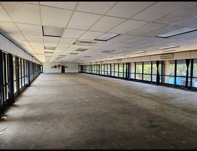 588M² OFFICE TO LET IN ALRODE